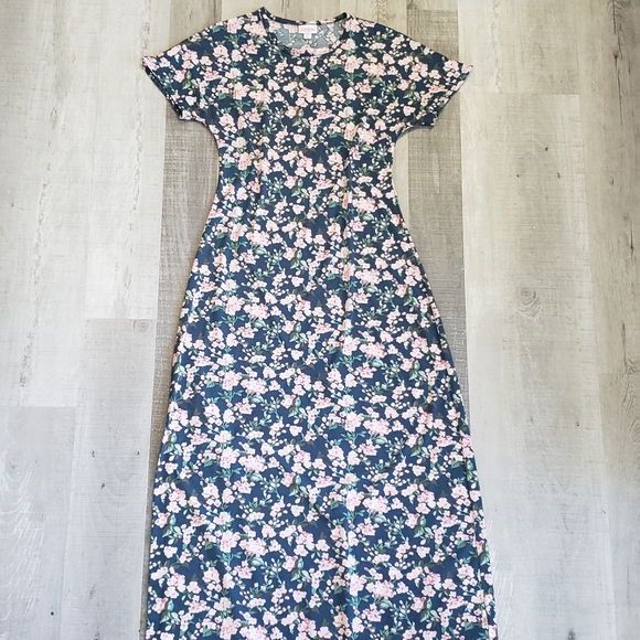 Dress - Picture 5 of 5